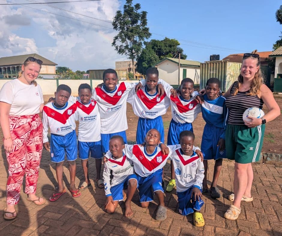 Sportkleding uit Rijssen naar Hanukkah in Ghana